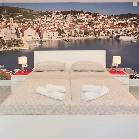 Majic * Hvar Town
